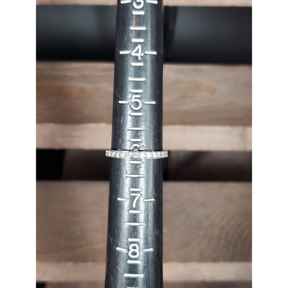 Size 6 Sterling Silver Channel Design CZ Gemstone Band Ring - Picture 4 of 6